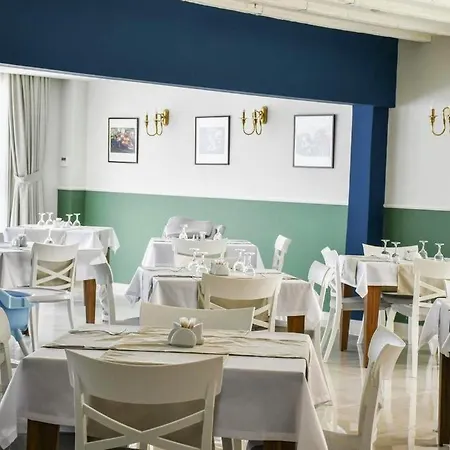 Mimoza Seafront Hotel & Beach Hotel 4*