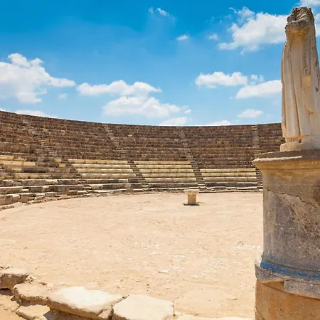 Mimoza Seafront Hotel & Beach Hotel 4*