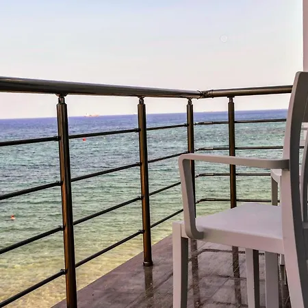 Mimoza Seafront Hotel & Beach 호텔 4*