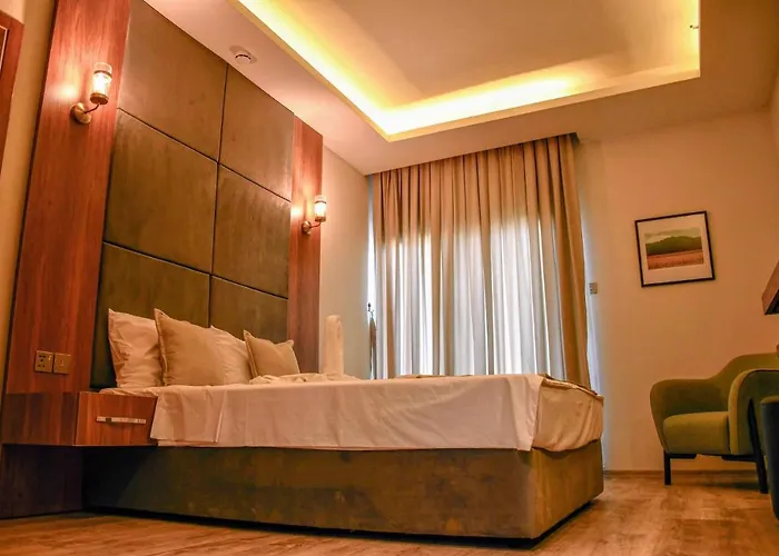 Mimoza Seafront Hotel & Beach Hotell 4*