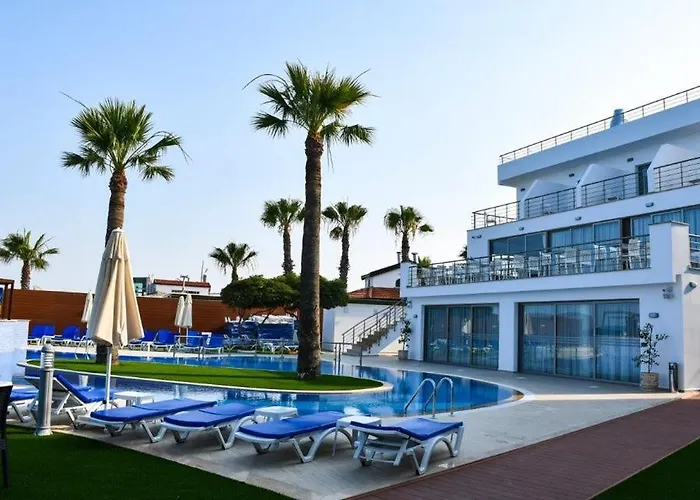 Mimoza Seafront Hotel & Beach 4* Famagusta (Northern Cyprus)