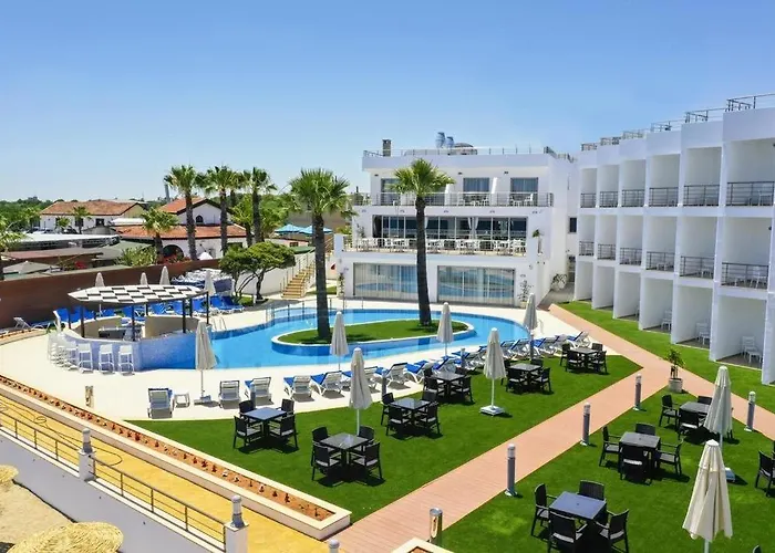 Hotell Mimoza Seafront Hotel & Beach 4*