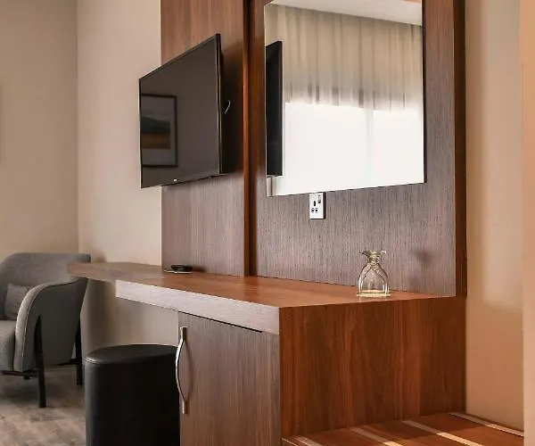 Mimoza Seafront Hotel & Beach Famagusta (Northern Cyprus)