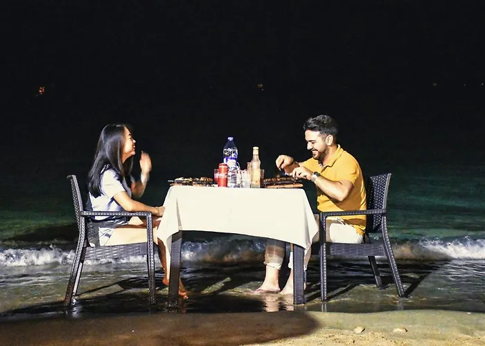 Mimoza Seafront Hotel & Beach 4*